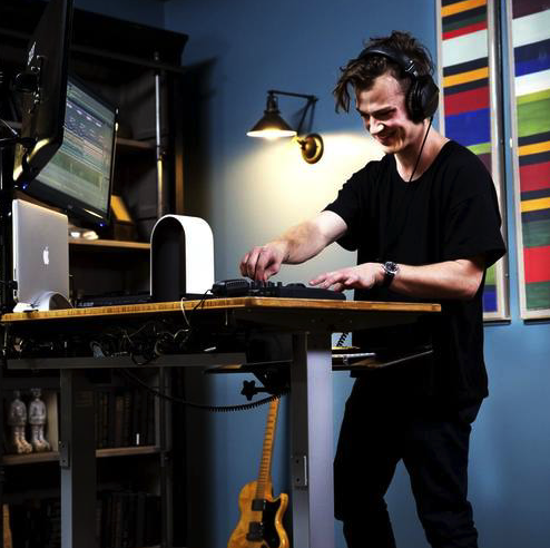 Bamboo Standing Desk - BillLentis.com
